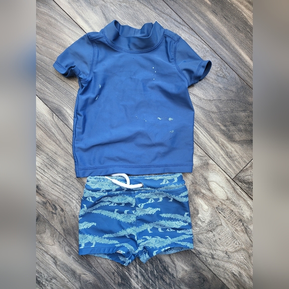 Carter's Rash Guard & Shorts - Picture 2 of 6